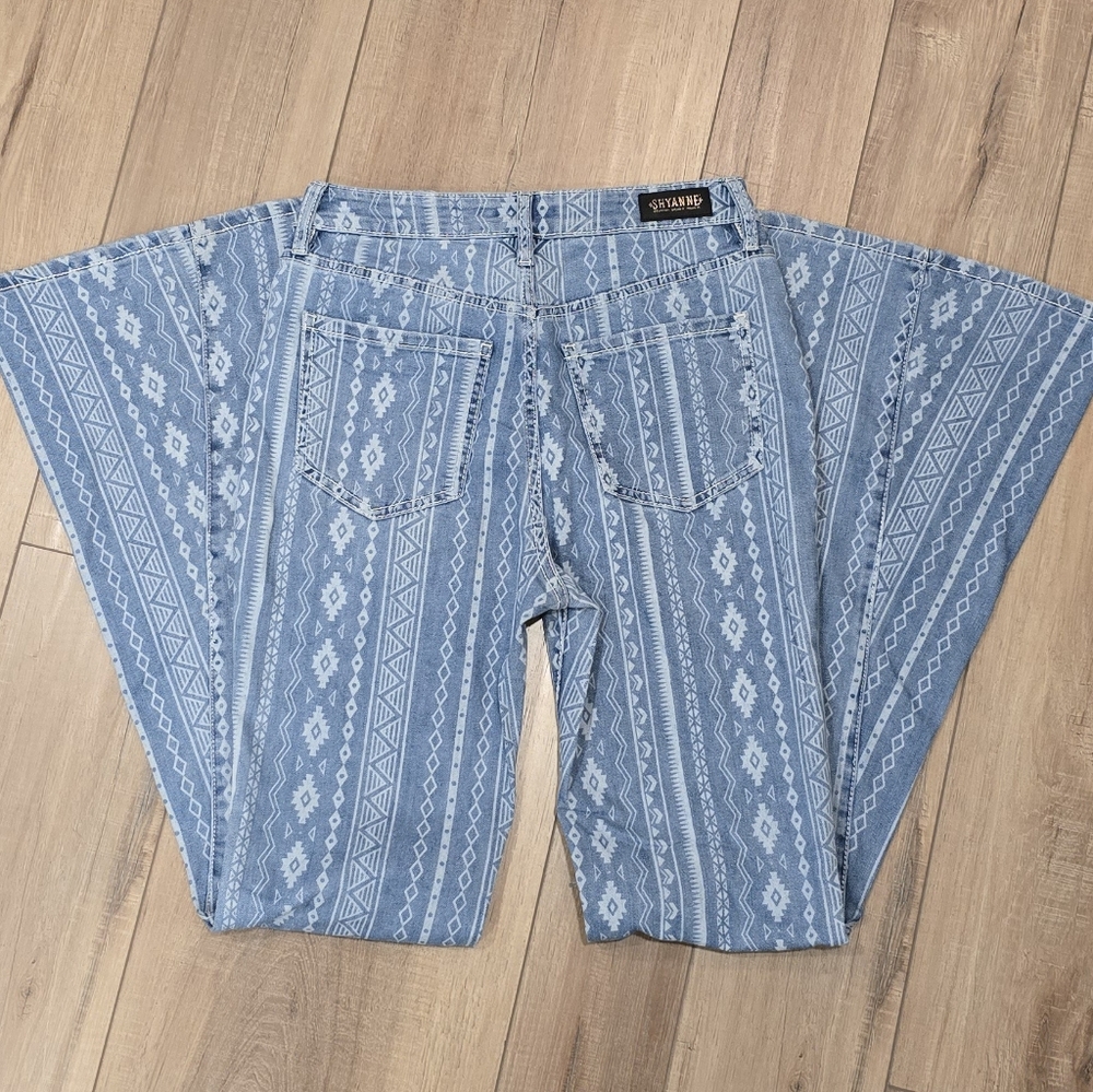 Shyanne High Rise Flare Bell Bottom Striped Jeans Size 30 Long